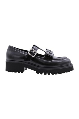 classic-moccasin-shoes-thirteen