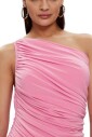 robe-jersey-sans-manches-longueur-genou