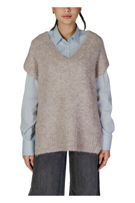 beige-v-neck-knit-vest-short-sleeves