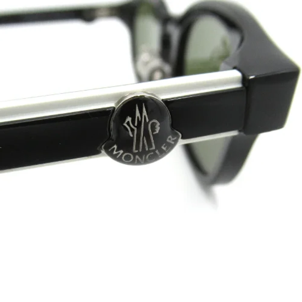 Moncler Pre-owned Plastic sunglasses Black Dames
