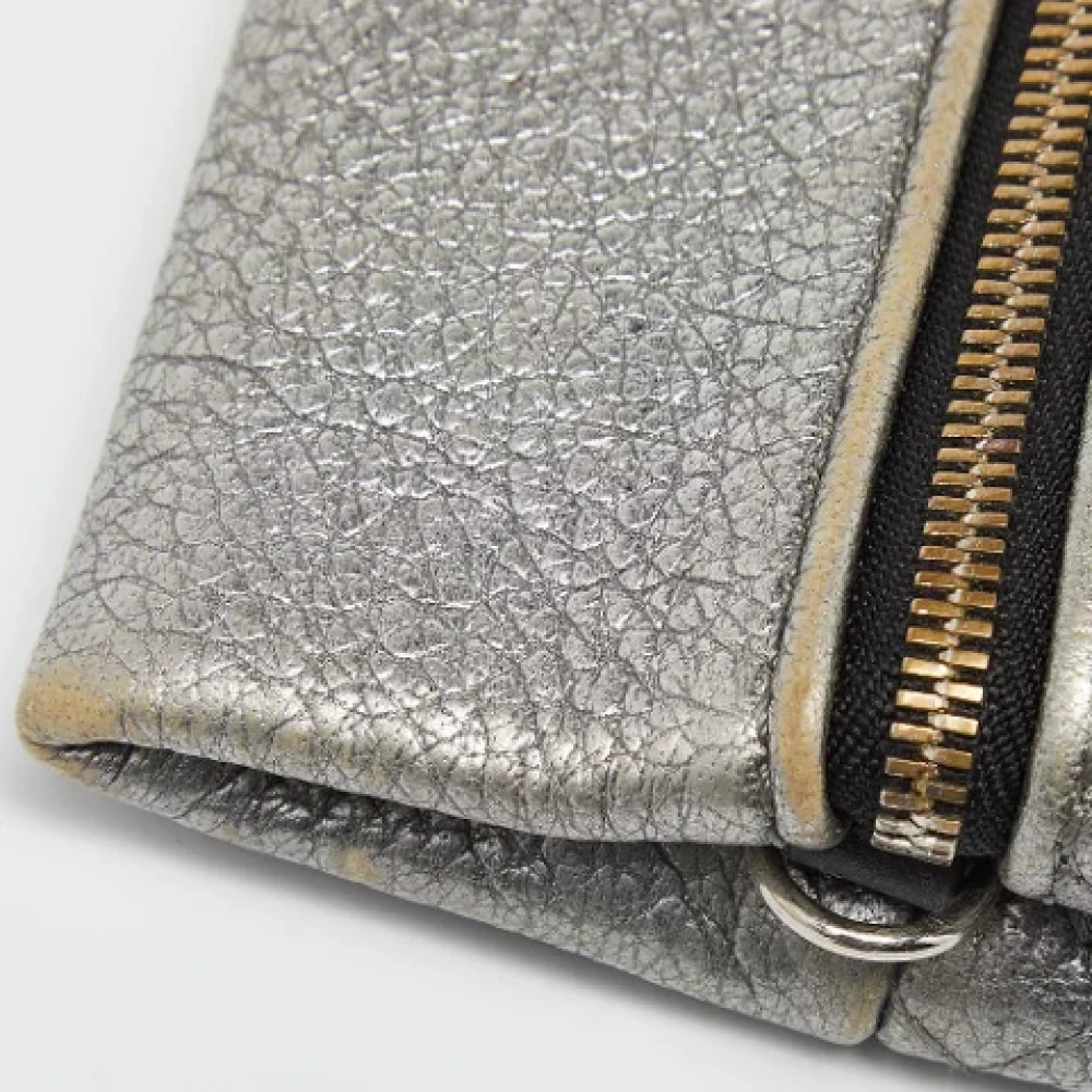 Carolina Herrera Pre-owned Leather crossbody-bags Gray Dames