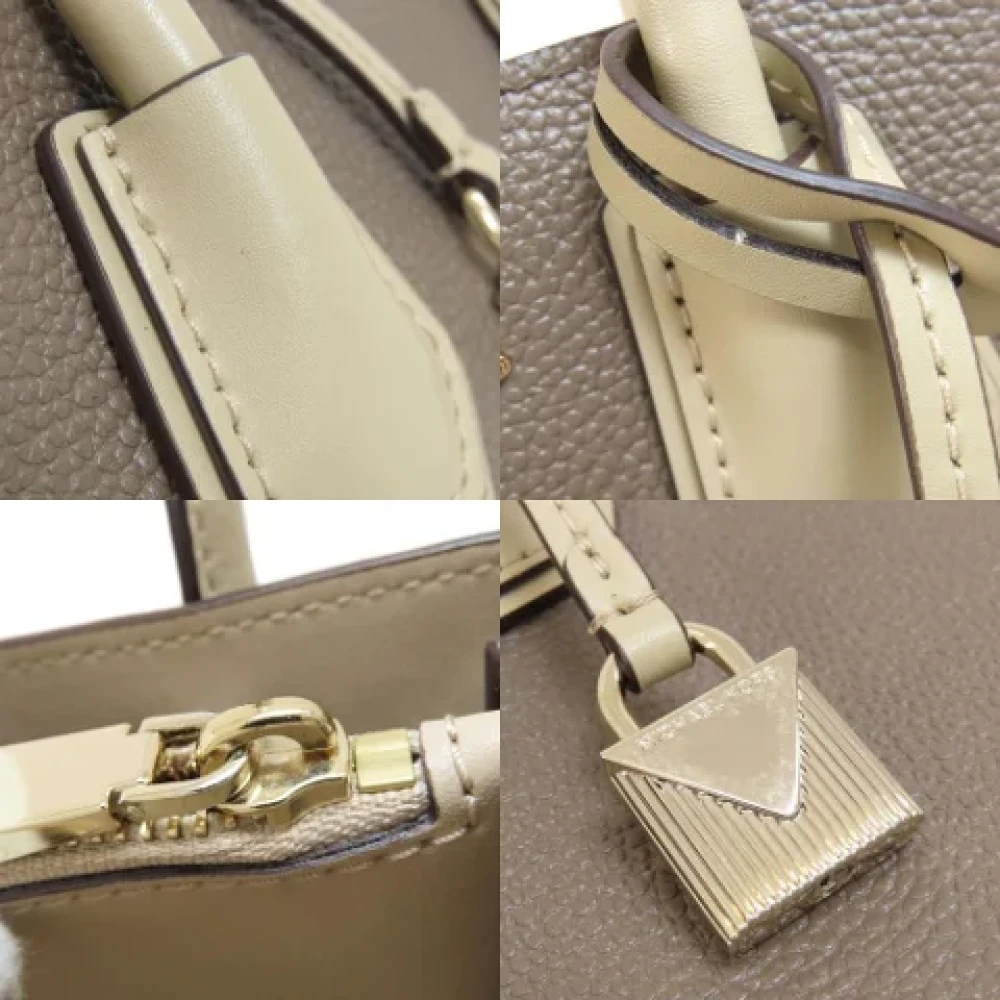 Michael Kors Pre-owned Fabric handbags Brown Dames