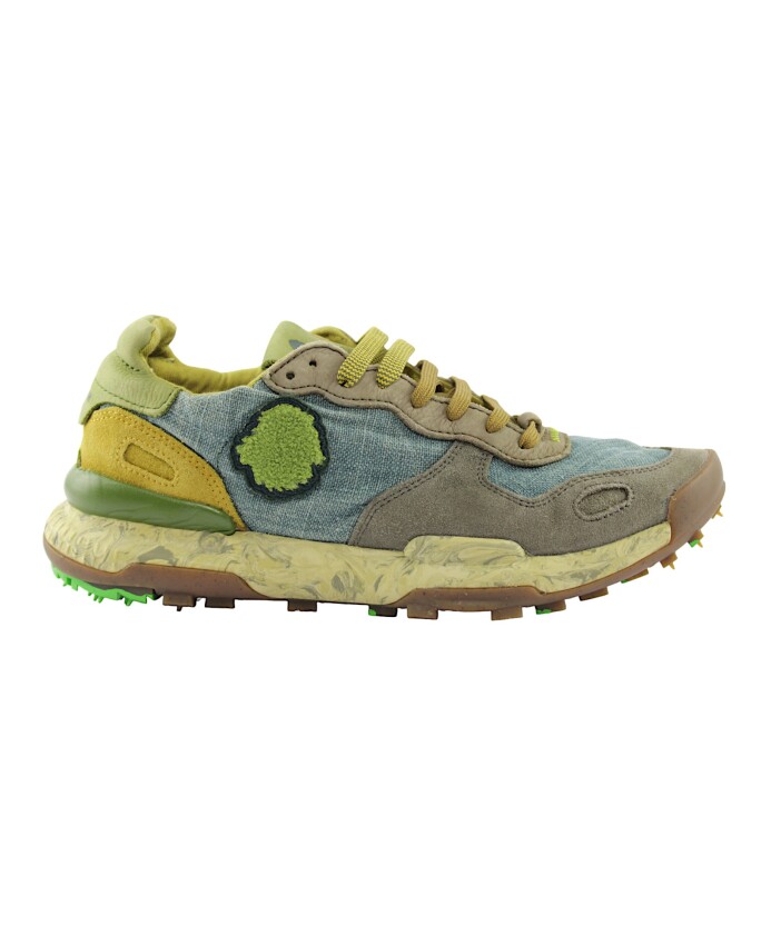 chaussures-en-lin-gris-melancolique