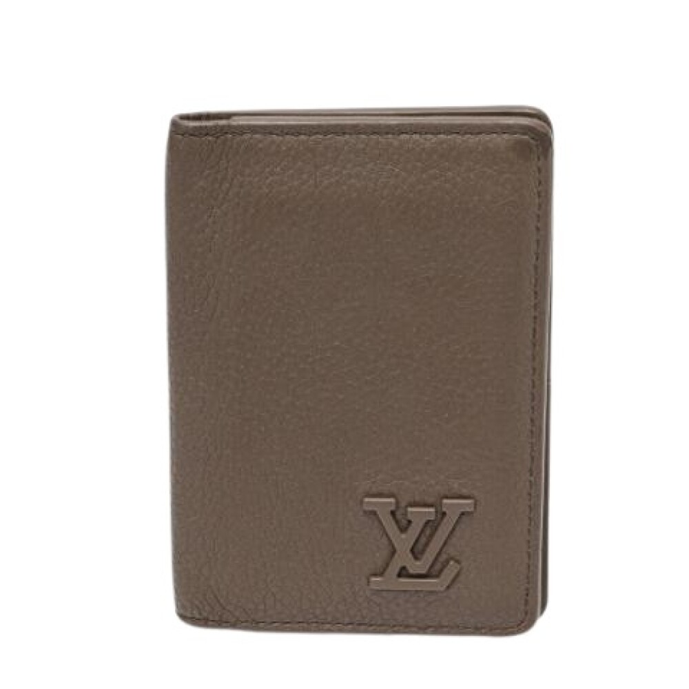 Shop fashion from Louis Vuitton Vintage online on Miinto