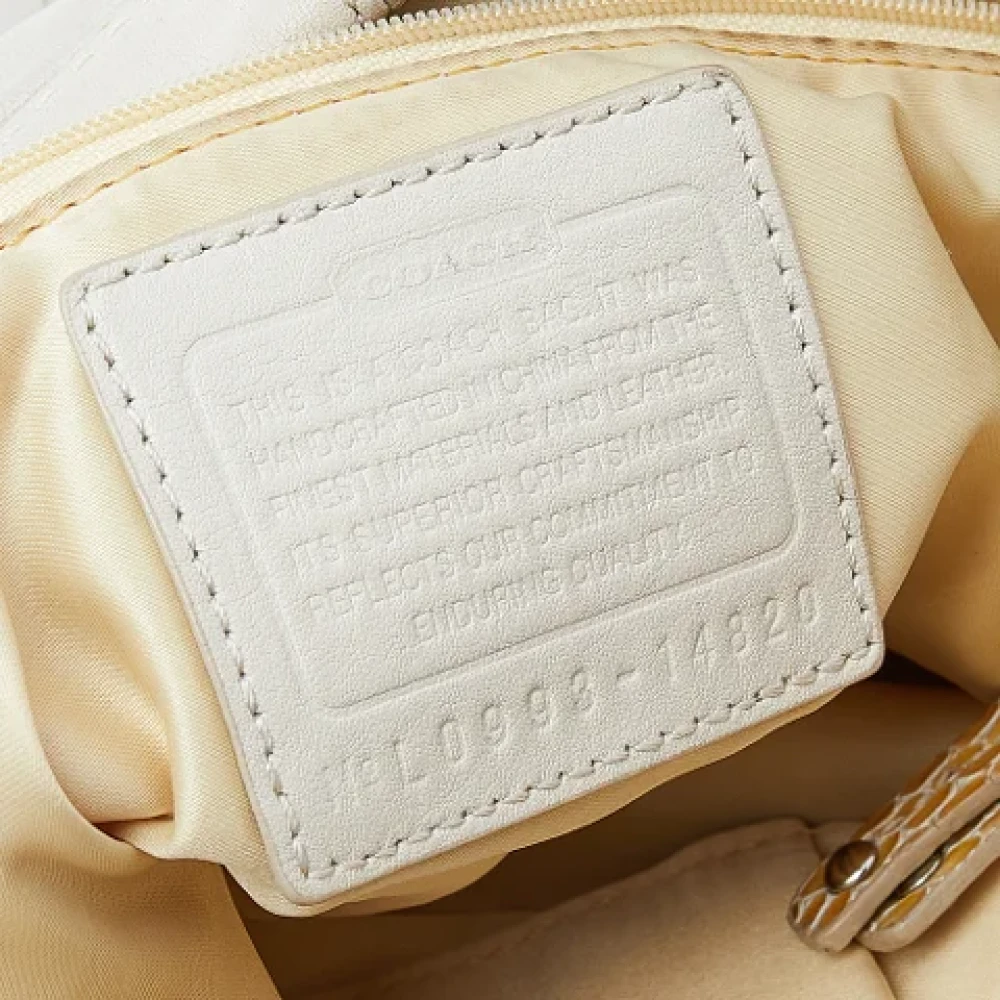 Coach Pre-owned Leather handbags Beige Dames