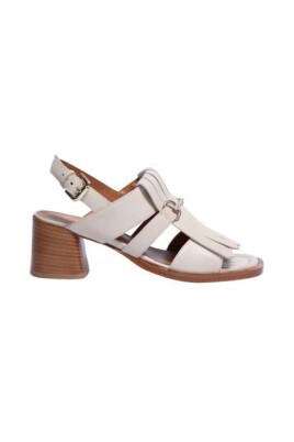 elegant-leather-sandal-with-fringes