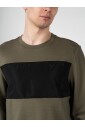 pull-minimaliste-elegant