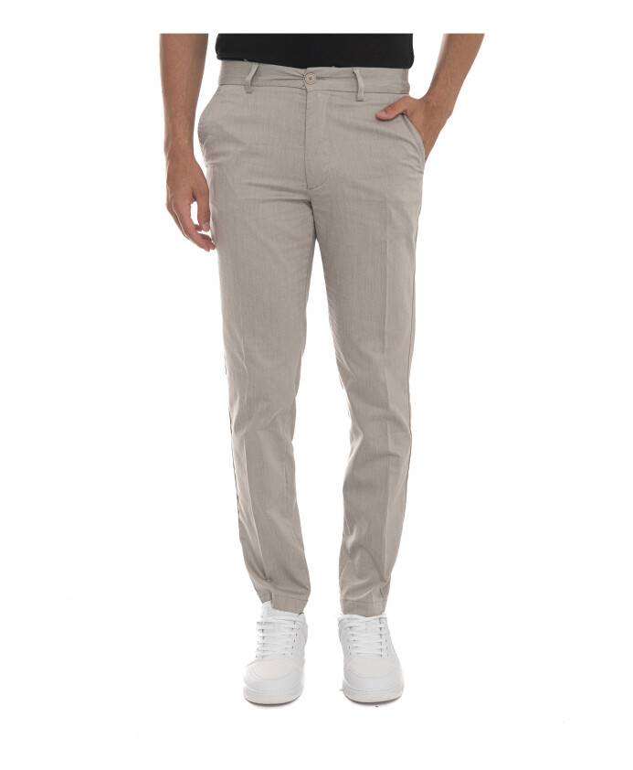 chino-texture-avec-detail-logo