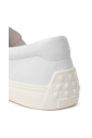 chaussures-decontractees-en-cuir-blanc