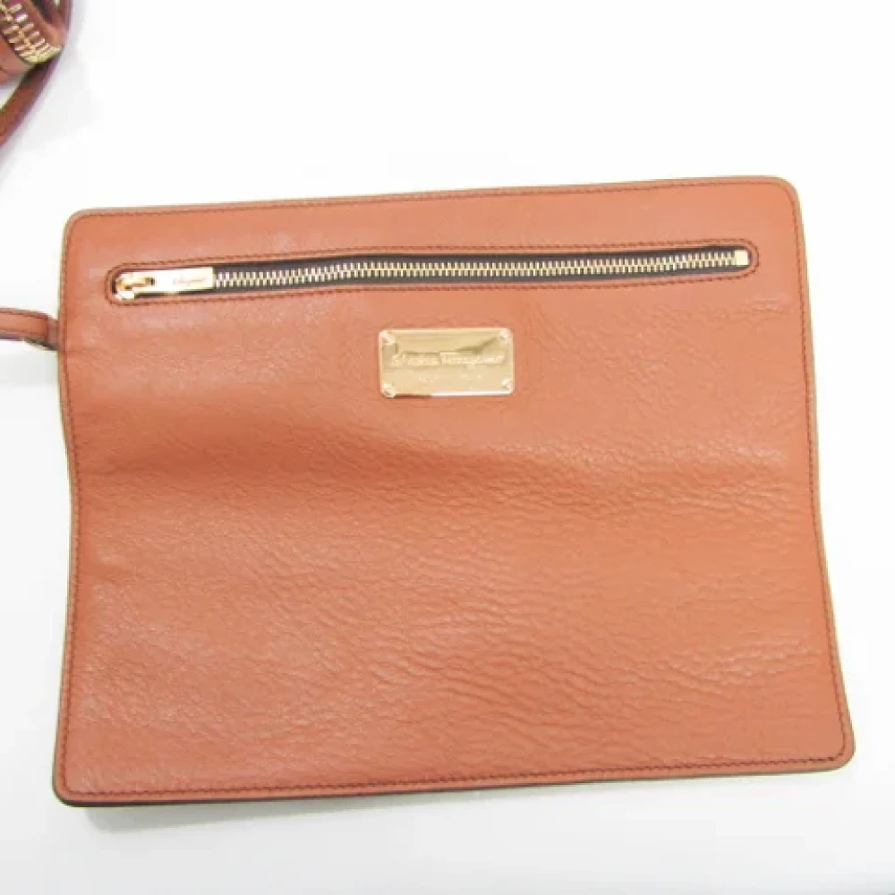 Salvatore Ferragamo Pre-owned Leather totes Brown Dames