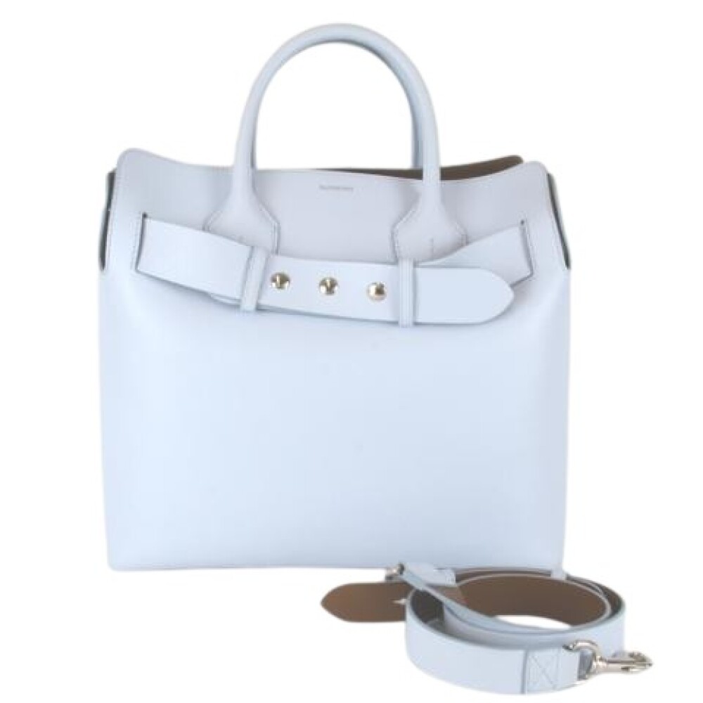 Shop fashion from Burberry Vintage online on Miinto