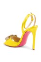talons-en-satin-avec-en-cristal-jaune