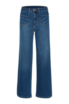 flared-jeans-medium-blue-washed-denim