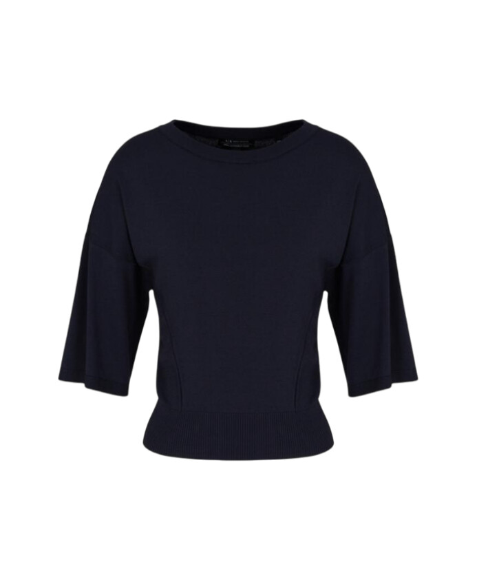 blue-sweater-minimal-style