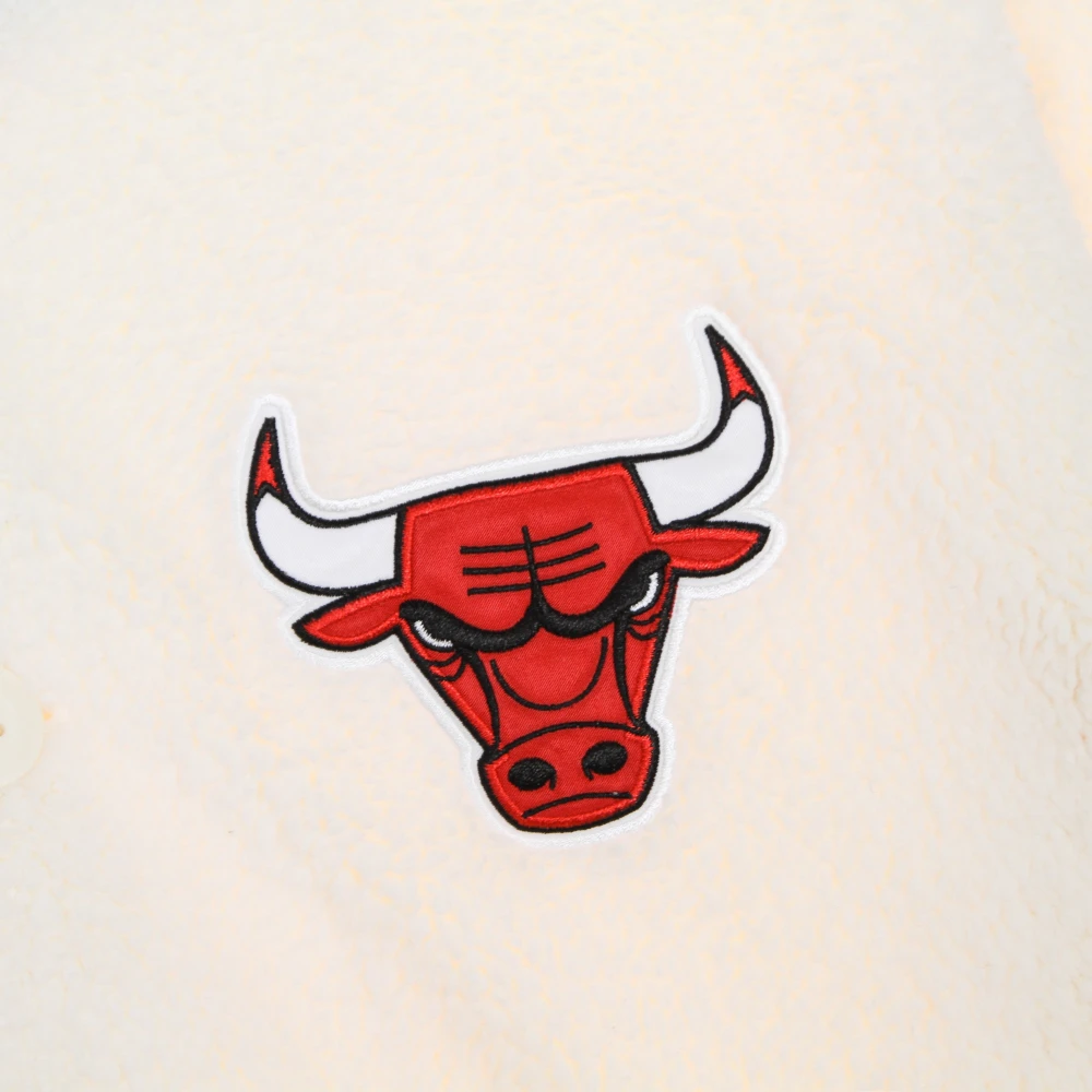 Nike NBA Courtside Jack met Chicago Bulls Logo Beige Dames