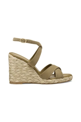 Alyssa Wedge