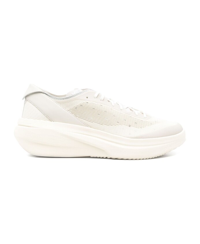 beige-sneakers-flatform-sole-logo-detail