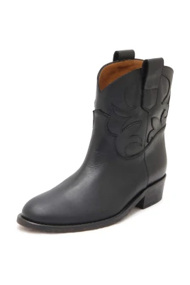 3942 Malibu Boot