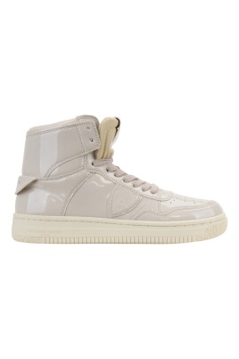 baskets-montantes-a-lacets-pour-femmes