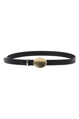 black-leather-belt-with-oval-buckle