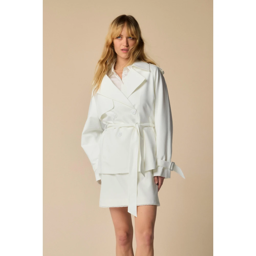 Kocca Stijlvolle Trench Coats voor alle seizoenen White Dames
