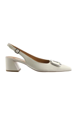 Jennifer Pump