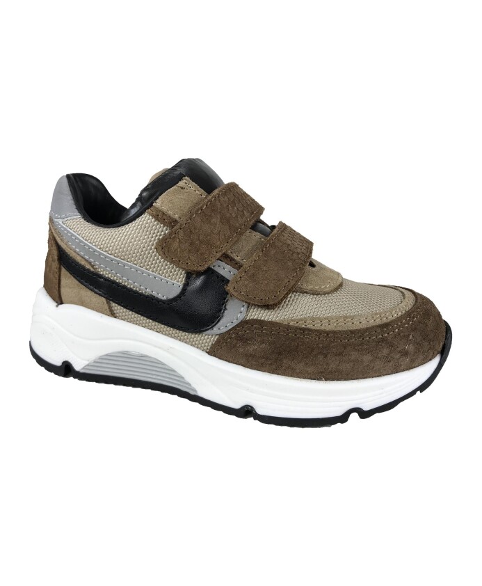 chaussures-de-chaussures-velcro