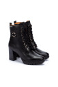 bottine-cloutee-pour-femme