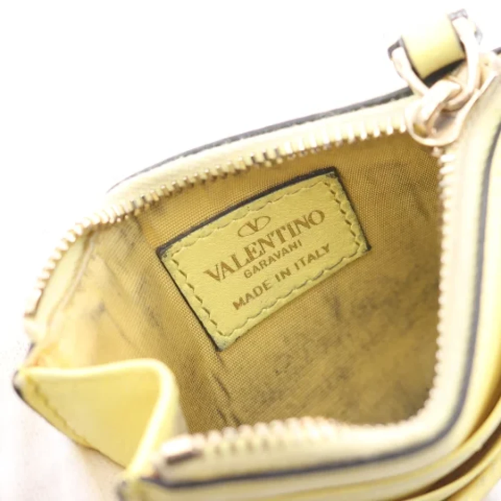 Valentino Vintage Pre-owned Leather wallets Yellow Dames