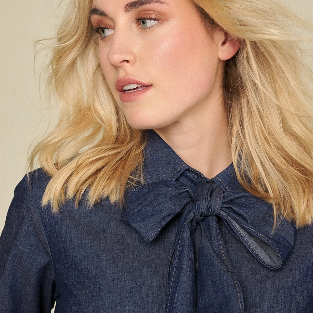 Marie Méro Denim Blouse met Afneembare Strik Blue Dames