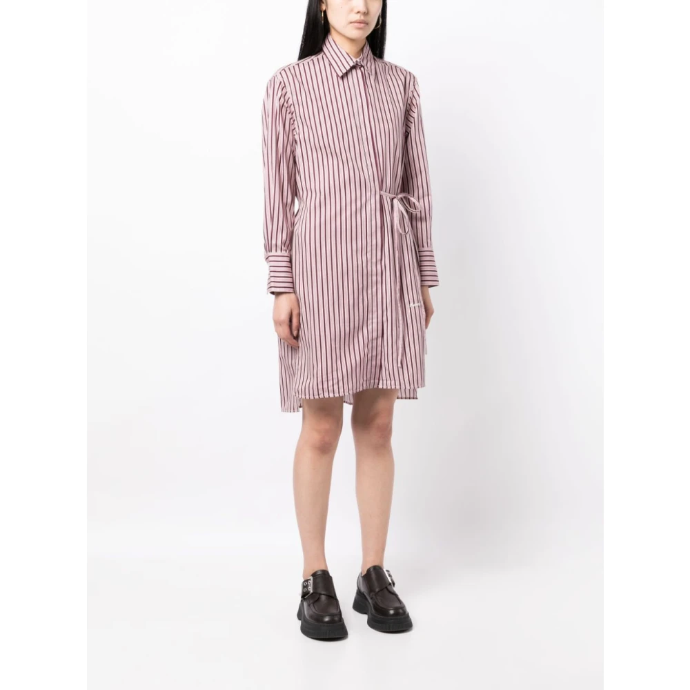 Maison Kitsuné Stijlvol Knielengte Overhemdjurk Beige Dames