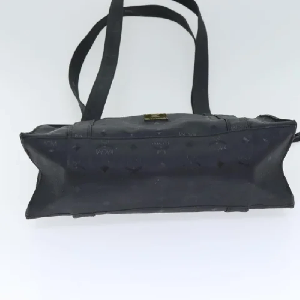 MCM Pre-owned Canvas shoulder-bags Black Dames