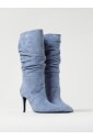 bottes-bleues-en-daim-au-genou