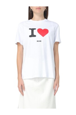chic-graphic-tee-for-women