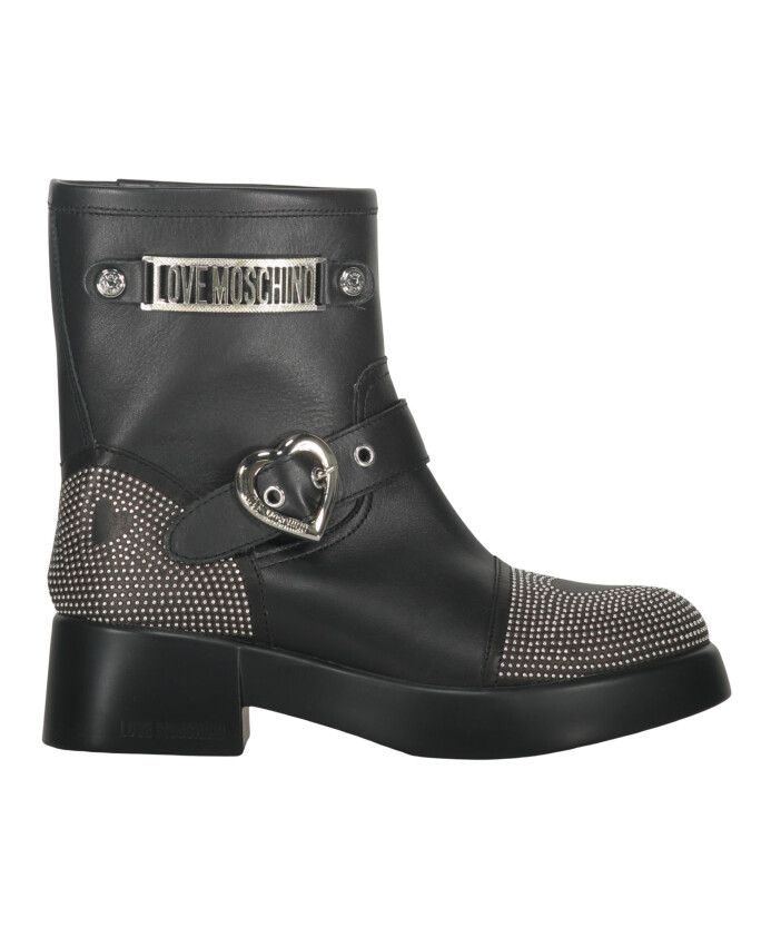 bottines-en-cuir-cloutees