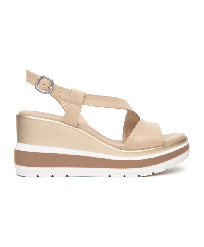 sandales-compensees-beiges-avec-style-zeppa