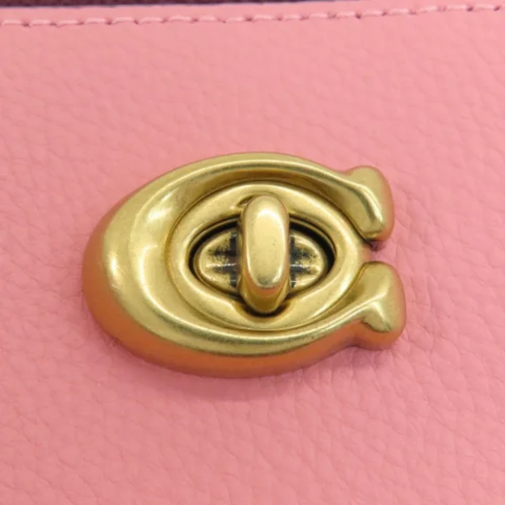 Coach Pre-owned Fabric handbags Pink Dames