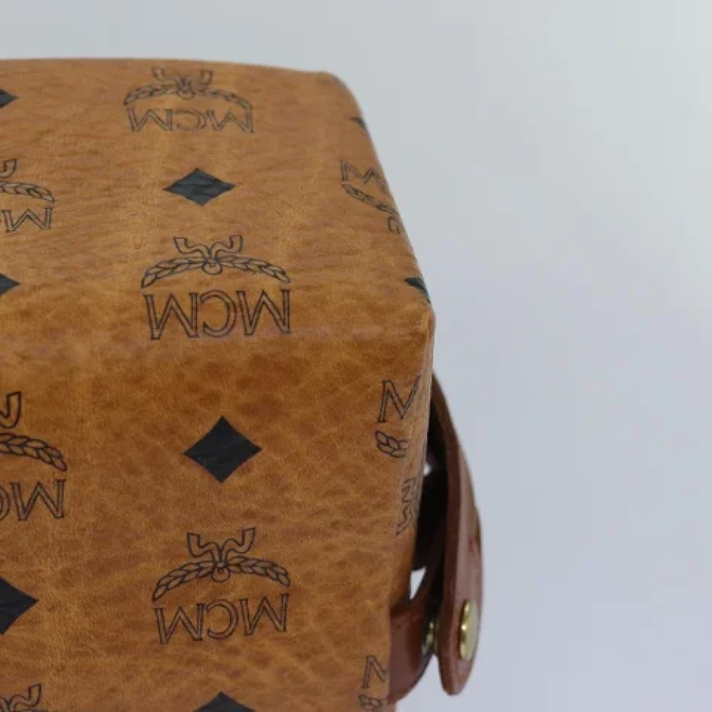 MCM Pre-owned Canvas clutches Brown Dames