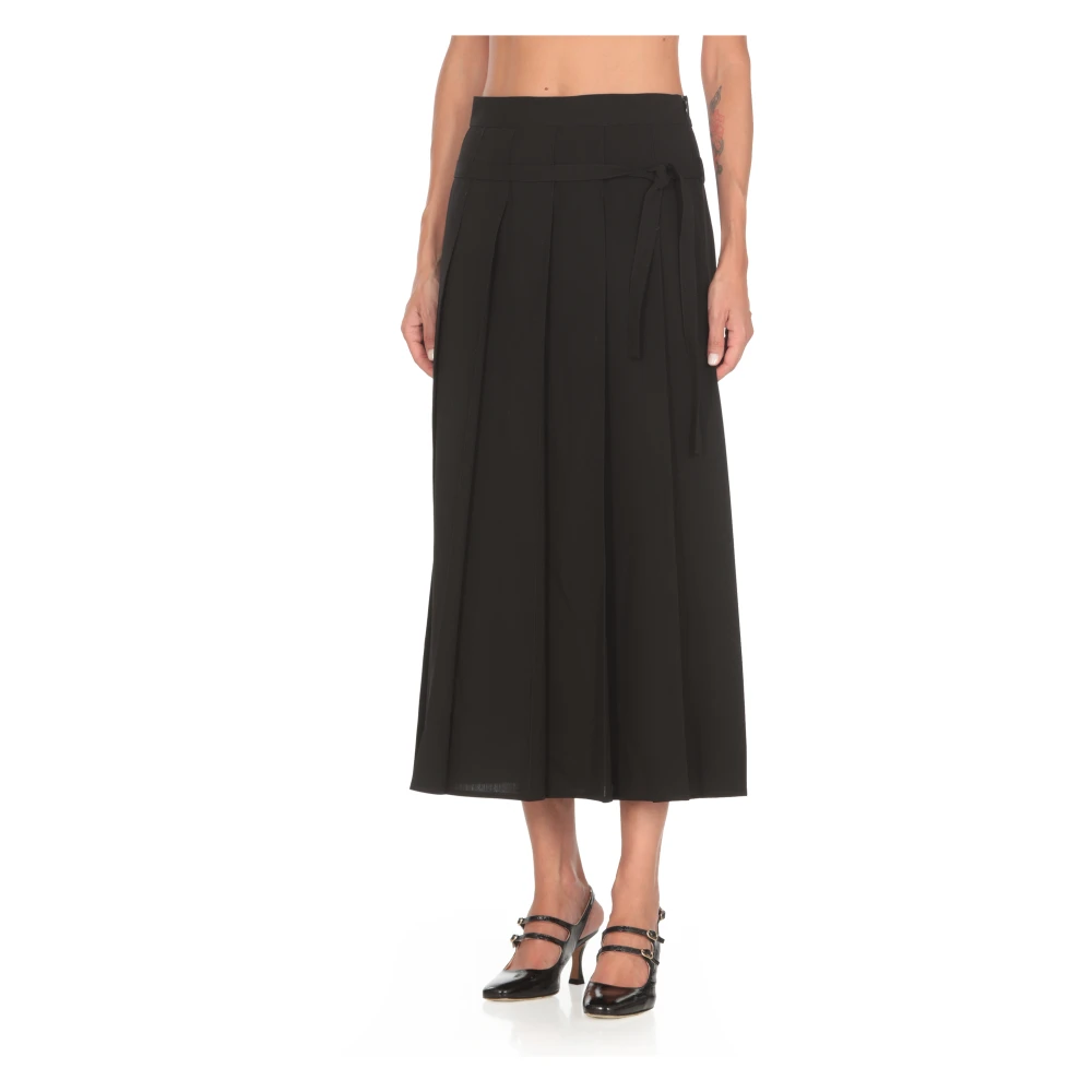 Fabiana Filippi Zwarte Wollen Rok met Plooien Black Dames