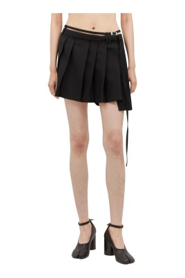 jupe-mini-plissee-avec-ceinture