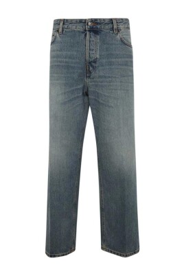 classic-denim-jeans-for-everyday-wear
