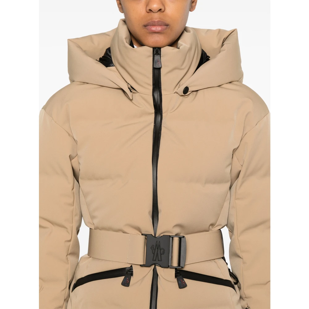 Moncler Stijlvolle Winterjassen voor Mannen Beige Dames