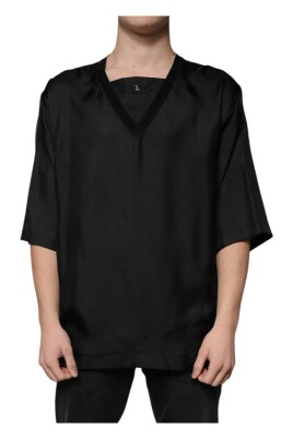 black-cotton-t-shirt-with-square-neckline