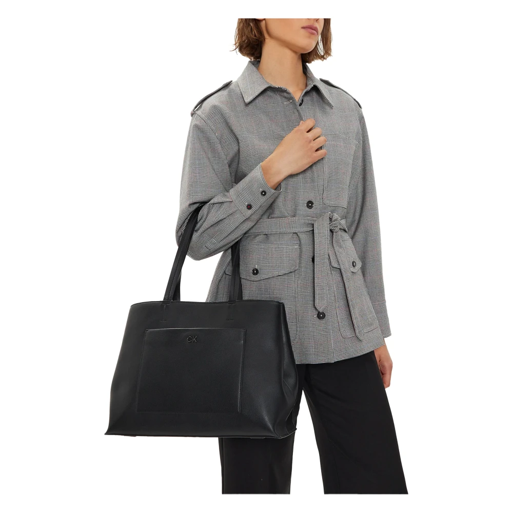 Calvin Klein Daily Medium Tote Pebble Tas Black Dames