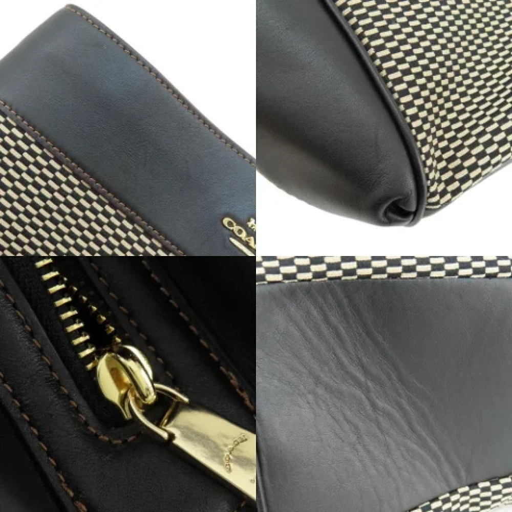Coach Pre-owned Canvas shoulder-bags Black Dames