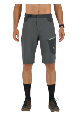 Nago Shorts