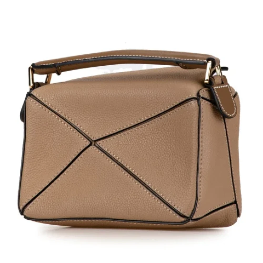 Loewe Pre-owned Leather handbags Gray Dames