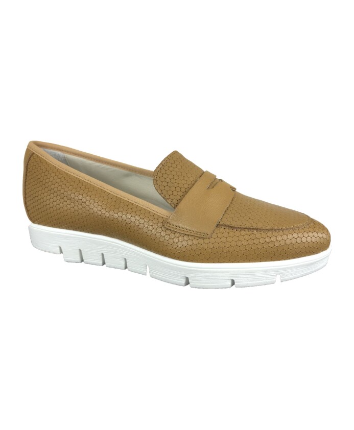 mocassin