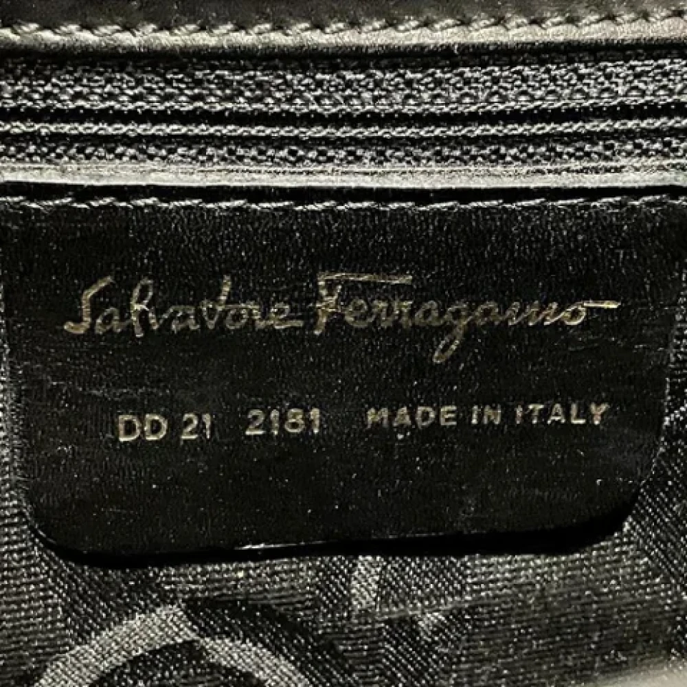 Salvatore Ferragamo Pre-owned Leather handbags Black Dames