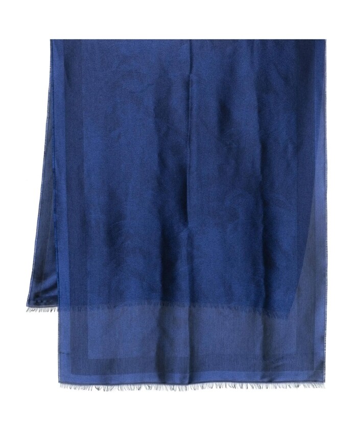 echarpe-bleue-rectangulaire-a-franges